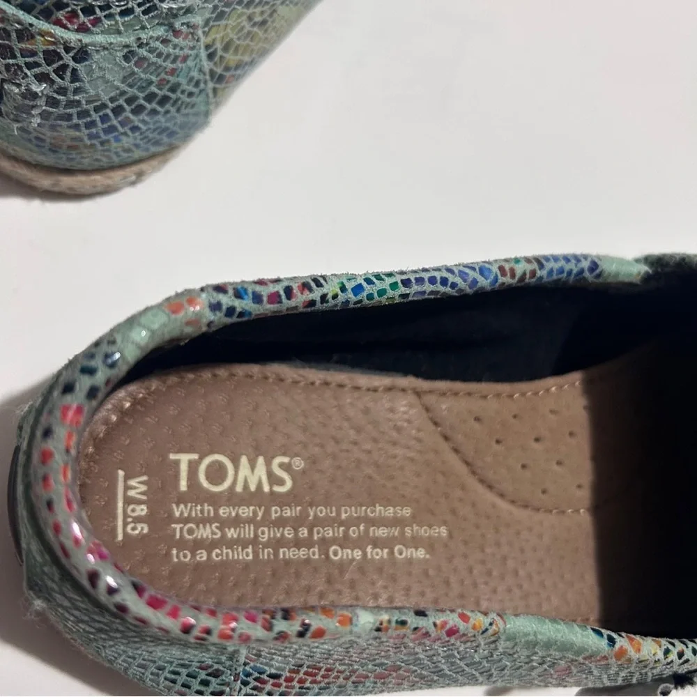 Toms Blue and Pink Espadrilles‎ Slip-On Shoes